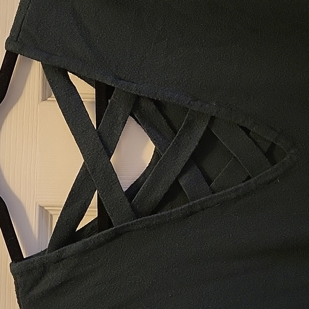 Love Ellie XXL Dark Green V-Neck Sweater - Picture 3 of 6